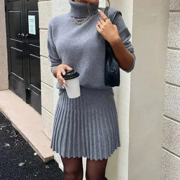 Grey Casual Women's High Neck Pullover Sweaters - Picture 6 of 7
